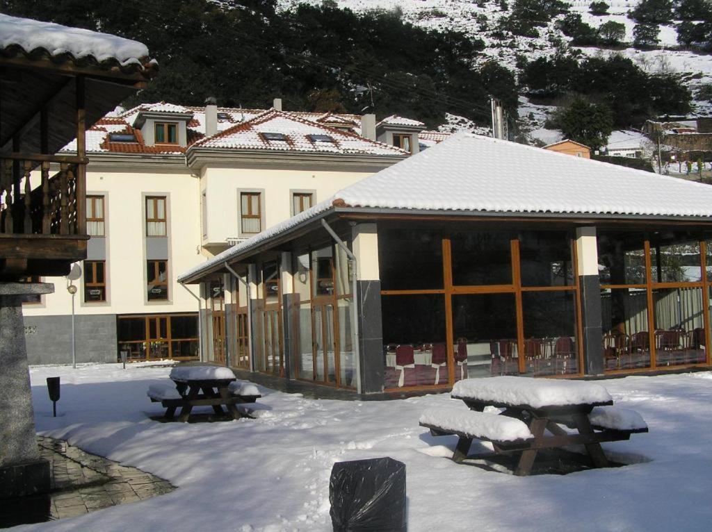 Hotel Santa Cristina Pola de Lena Eksteriør bilde