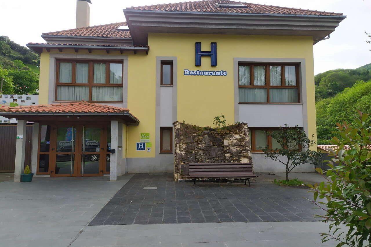Hotel Santa Cristina Pola de Lena Eksteriør bilde