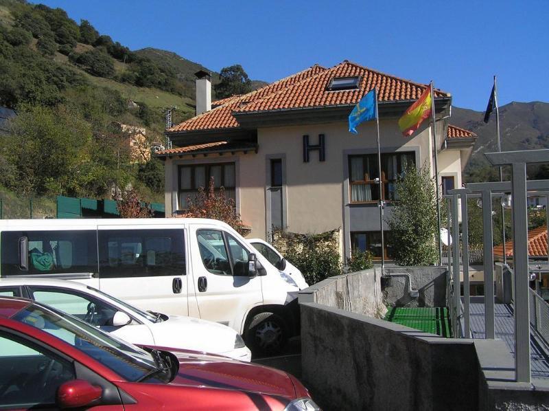 Hotel Santa Cristina Pola de Lena Eksteriør bilde